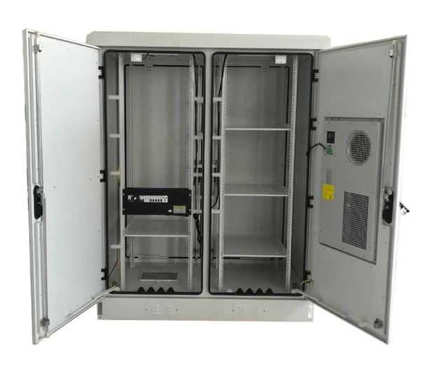Extra-large electrical distribution box for home use