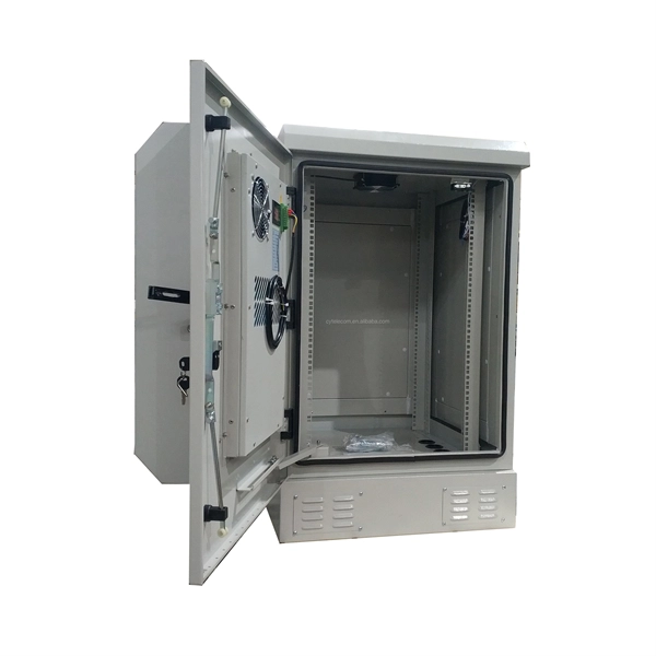 Fiber optic cable output interface and router