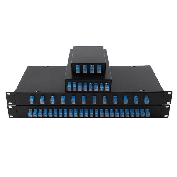 The optical power meter displays