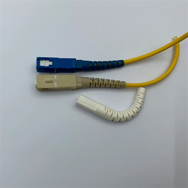 FC adapter is resistant to high temperatures