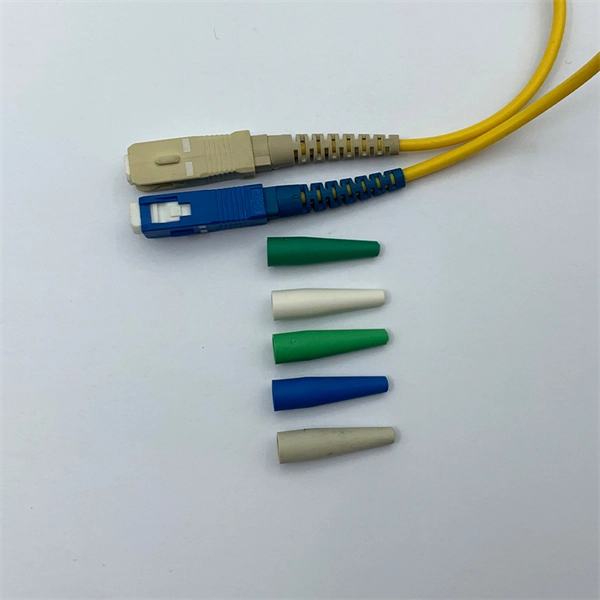 Low-voltage dense busbar branch