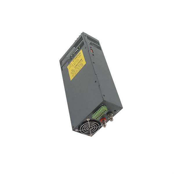 Location of grounding busbar in lighting distribution box